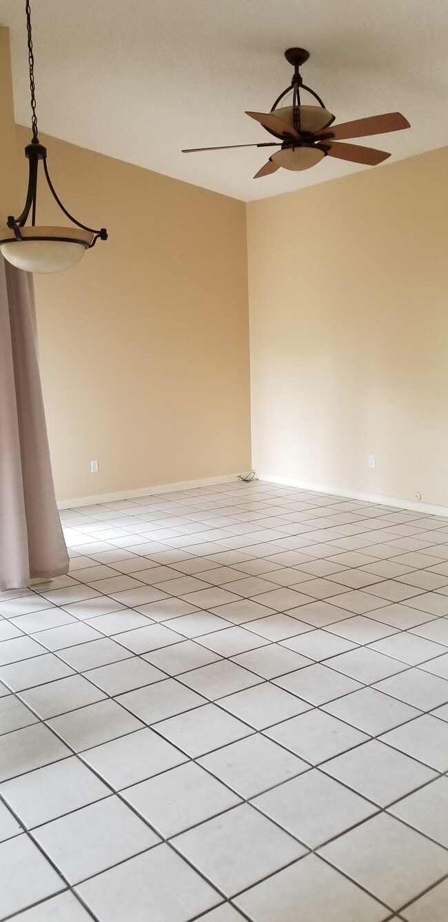 Photo - 2210 SE 6th Ct