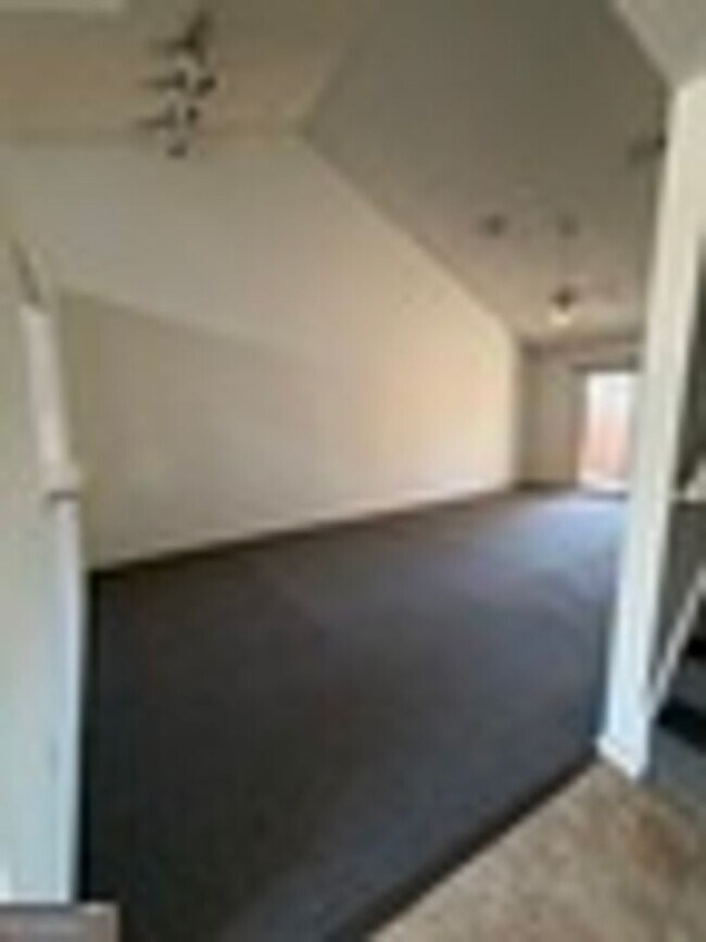 Photo - 303 Madison Ave Unidad 1