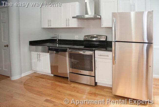 Photo - 175 Rindge Ave Unidad #1LF