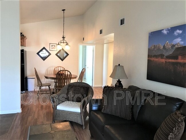 Photo - 138 Beacon Way