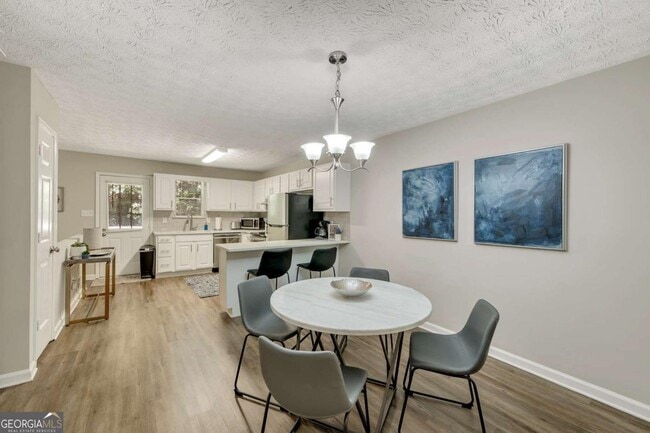 Photo - 4375 Coopers Creek Dr SE