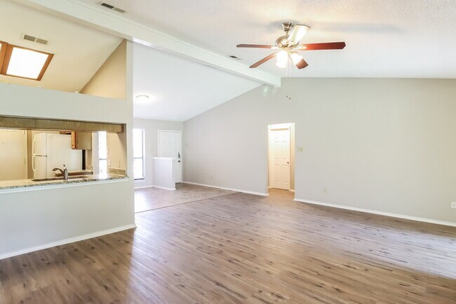 Photo - 226 Lemon Dr