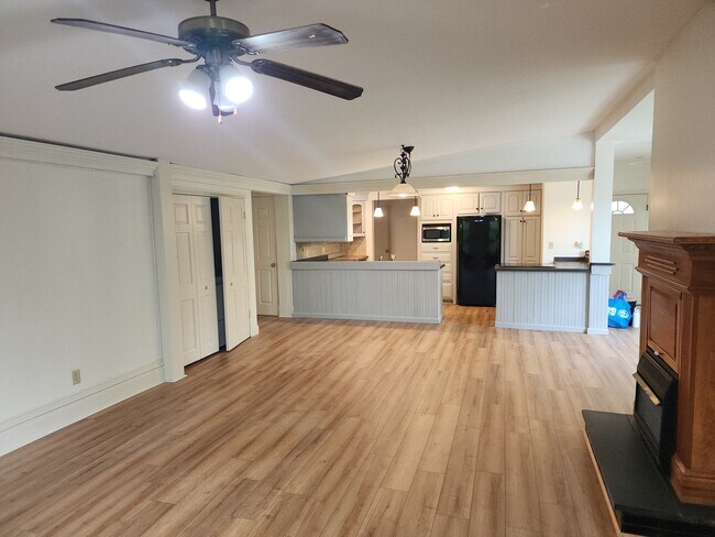 Photo - 20 Springbrook Rd Unit 1E