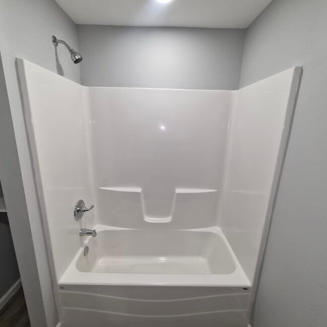 640 Roosevelt Unit B