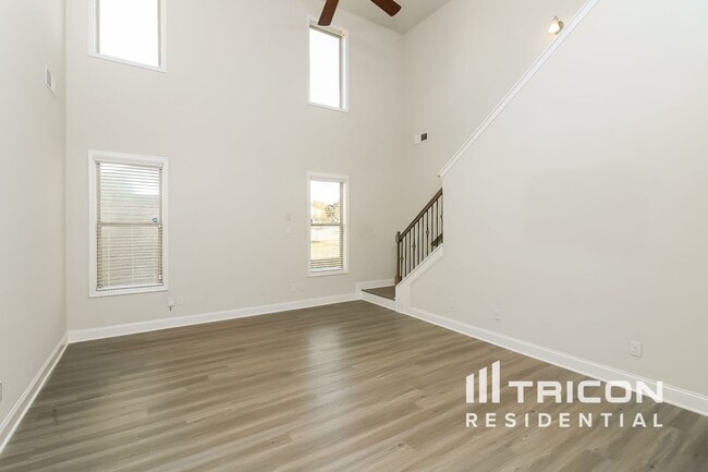 Building Photo - 754 Ireland Ln Rental