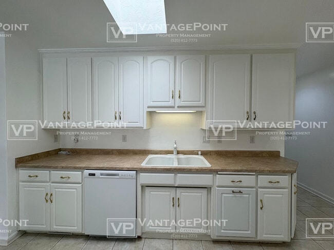 Photo - 1684 Twin Lakes Cir