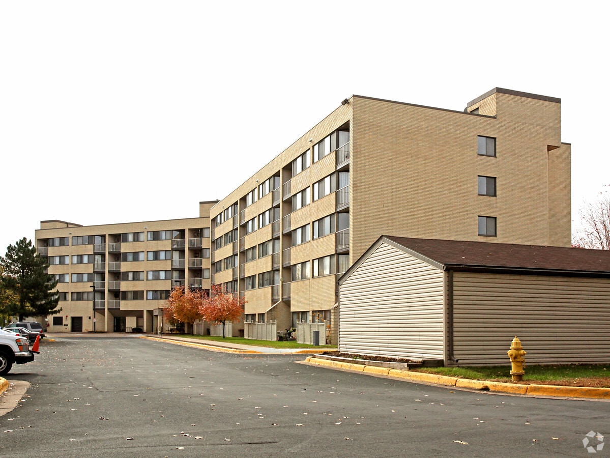 Coventry Apartments For Rent In Roseville Mn Forrent Com