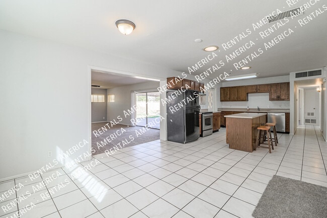 Building Photo - 1314 N 70th St