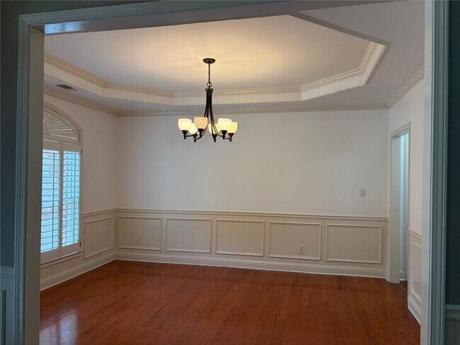 96 Highgrove Dr