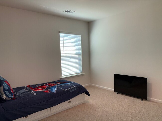 Photo - 4 Bedroom, 2 Bathroom House in Trinity!