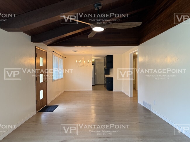 Photo - 1450 Cook St