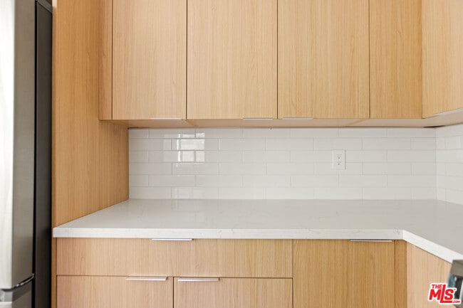 Photo - 2671 Benedict St Unidad 3/4