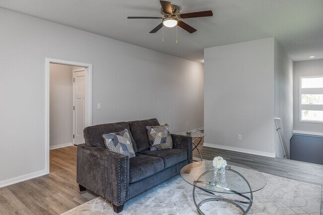 Photo - Great 3 Bedroom Single-Family Home in Urbandale