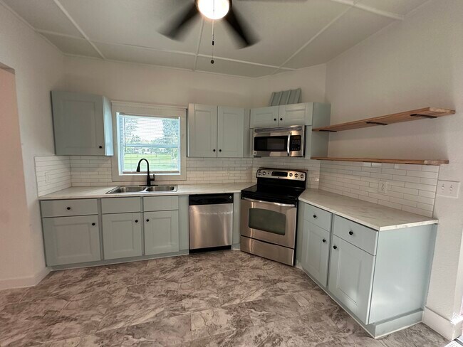 Photo - 2245 Valley Dr