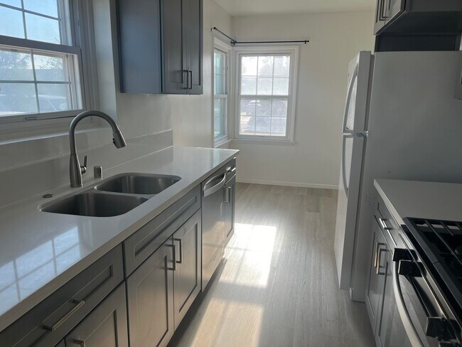 Photo - 11010 Condon Ave