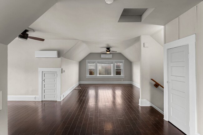 Photo - 531-535 W Juniper Street Unit 533 W Juniper Street