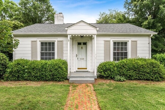 NW - Adorable Updated Home, Hardwood Floor... - NW - Adorable Updated Home, Hardwood Floor...