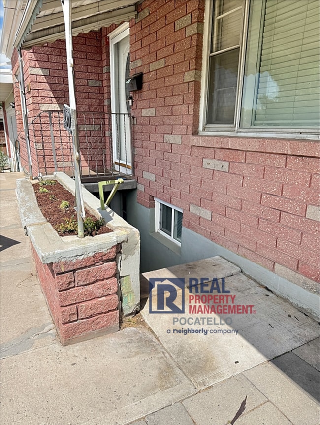 Photo - 1420/1422 E Elm St Unit 1422 E Elm St