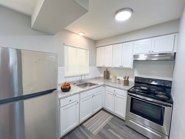 Photo - 3188-3192 Sashabaw Rd.