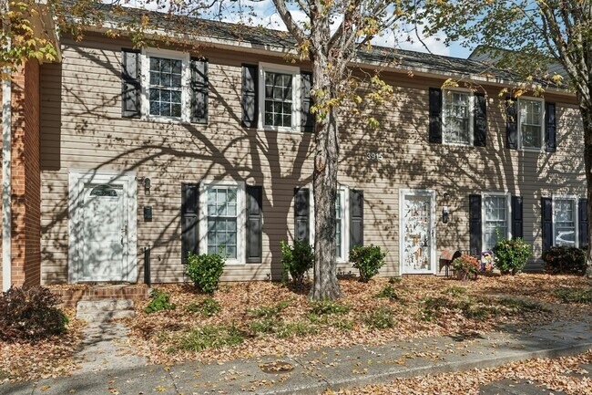 Photo - 3915 Valley Ct