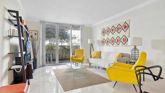 Building Photo - 3801 S Ocean Dr Rental