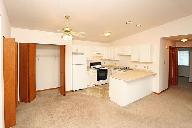 Photo - MEADOWVIEW APARTMENTS