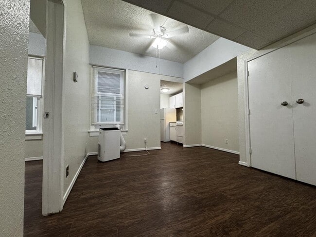 Photo - 103 E Central Ave