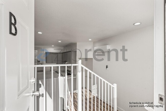 Photo - 10806 Hubbard Way