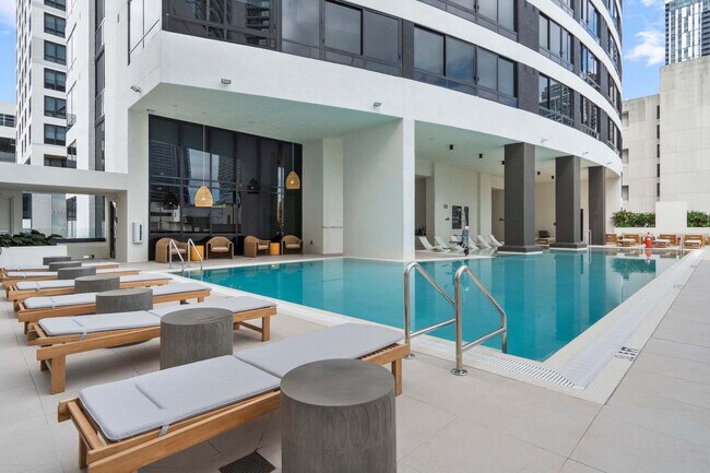 Photo - 225 N Miami Ave Unidad SI FL5-ID1501137P