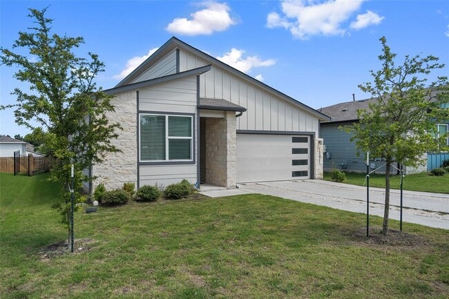 Photo - 13821 Zuhause Dr House
