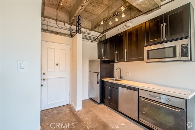 Building Photo - 140 Linden Ave Unit 312 Rental