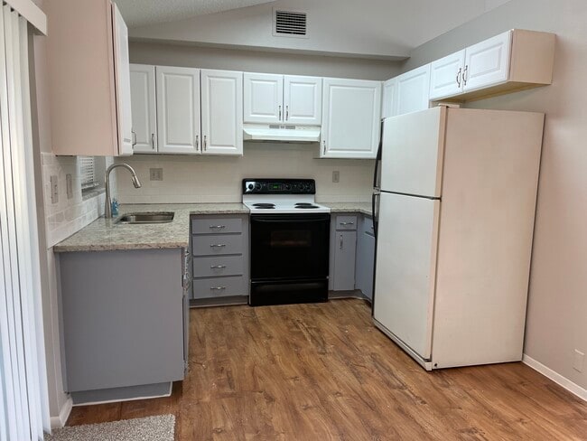 Photo - 3134 Vanceboro St