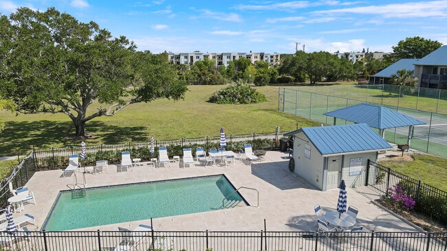 Building Photo - 1637 NE Nautical Pl Unit 804
