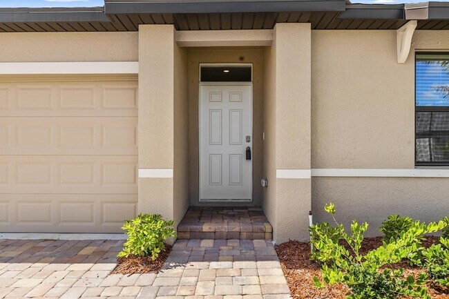 Photo - 553 Seaspray Dr House