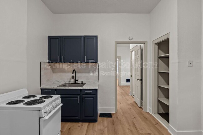 Photo - 4427 S 38th St