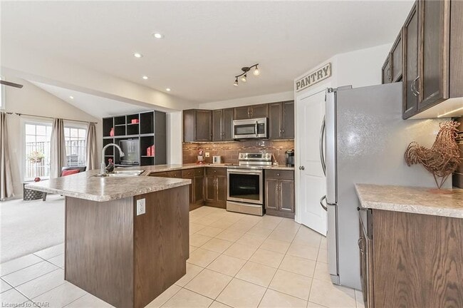 Photo - 354 Grange Rd
