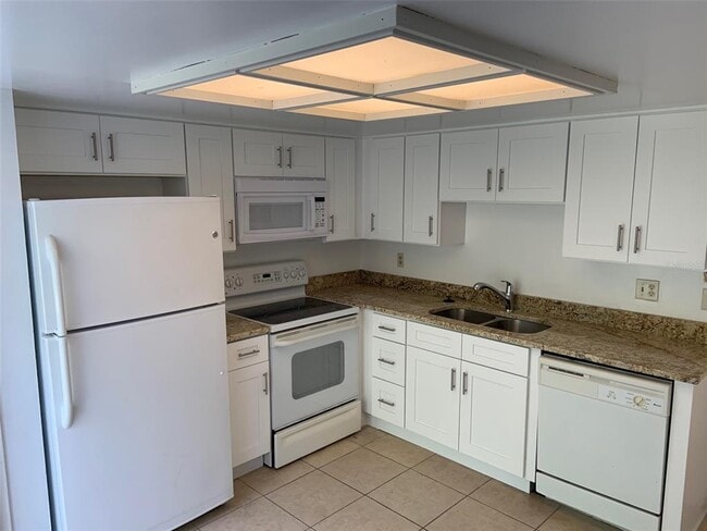 Photo - 3546 Khayyam Ave