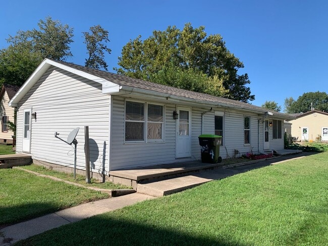 Building Photo - 406 E Main St Unit 406 E Main A