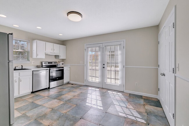 Photo - 1549 Cora Dr