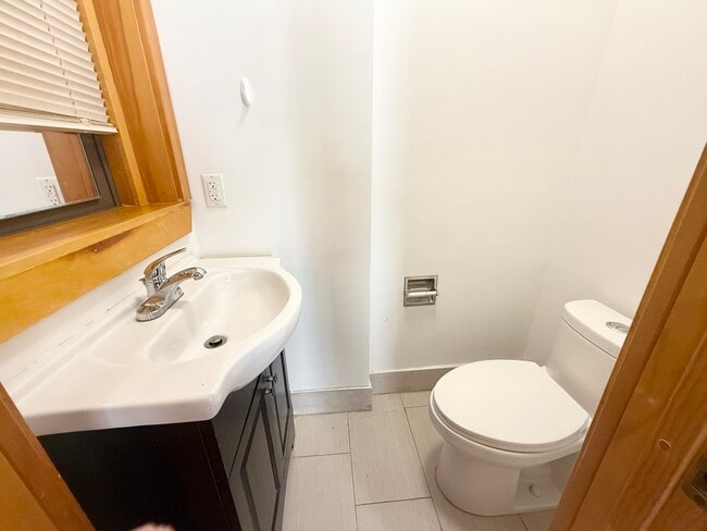 Photo - 149 Hillside St Unit 2