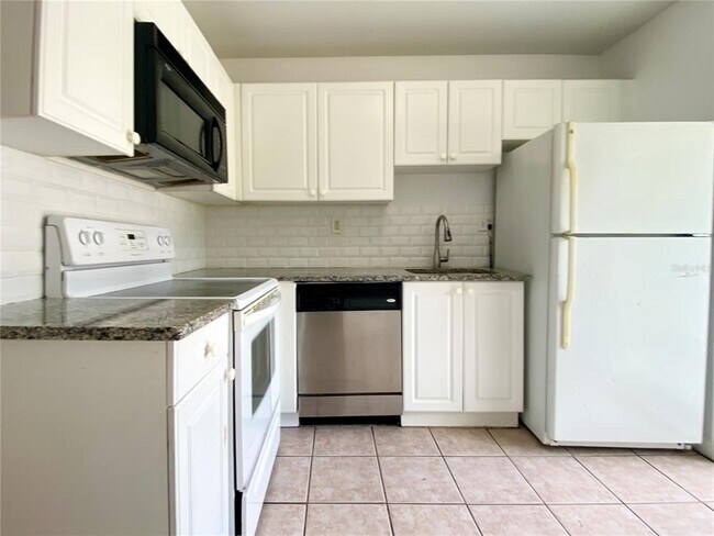 Photo - 205 Pine Tulip Ct Unit 201