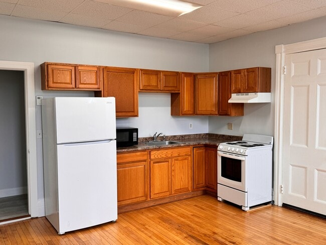 Photo - 310 Union St