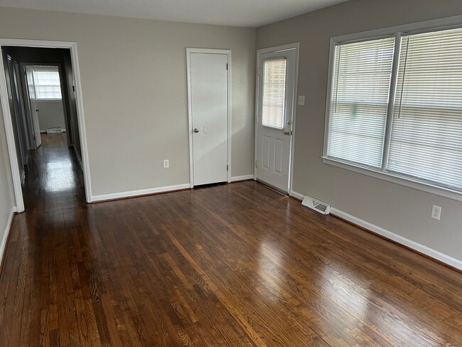 Photo - 412 Kingston Ave