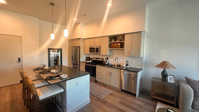 Building Photo - 10 Gates St Unit 3