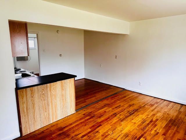 Photo - 290 North Ave