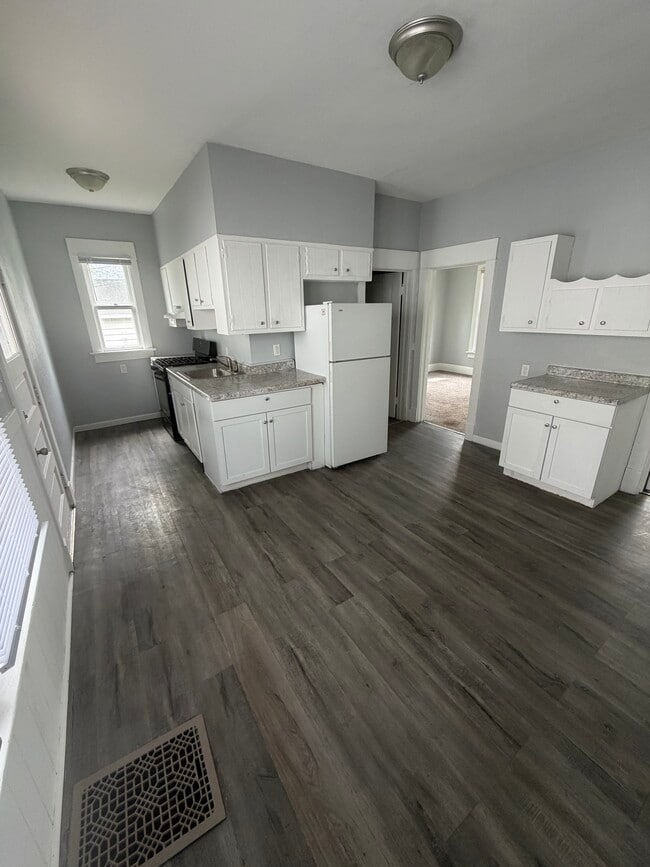 Photo - 1723 W Locust St