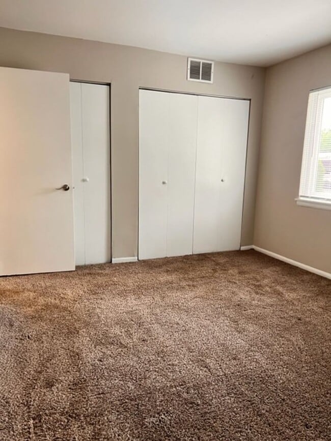 Photo - Charming 2-Bedroom, 1-Bathroom Apartment for Rent in Chesterton Unit I1