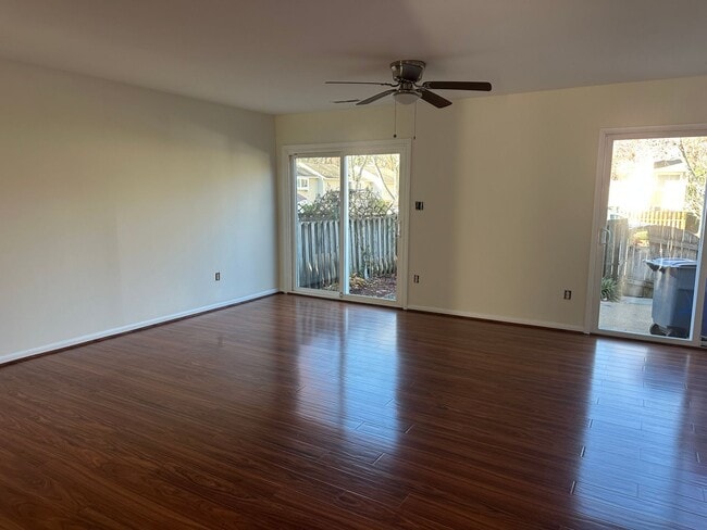 Photo - 290 Hilltop Ln