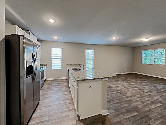 Photo - 2152 Belmont Cir NE