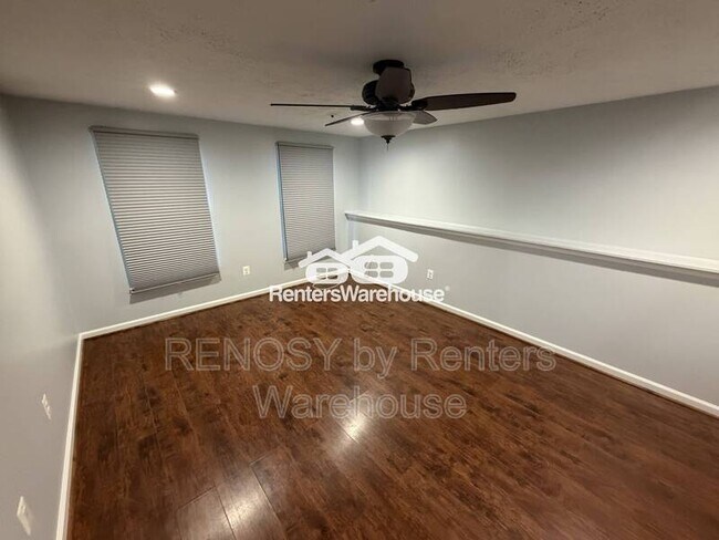 Photo - 907 Woodbridge Ct